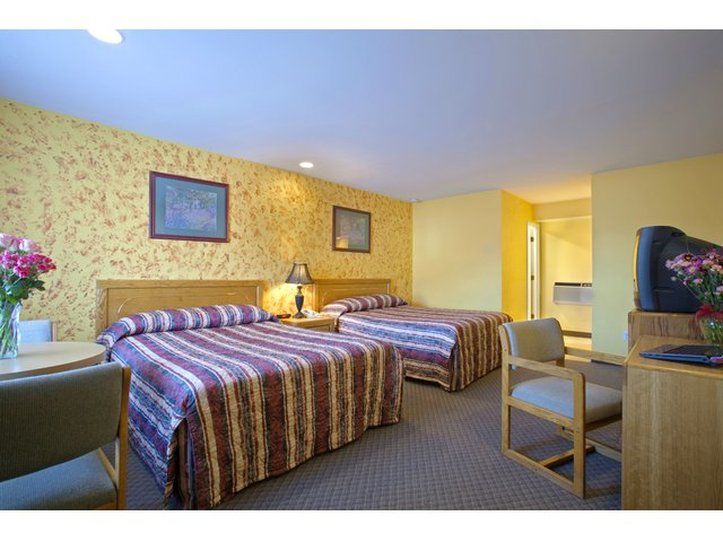 Rosewood Inn & Suites Розберг Екстер'єр фото